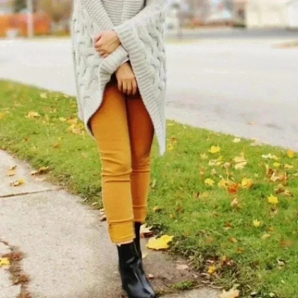 YELLOW Skinny pants - Picture 1 of 4